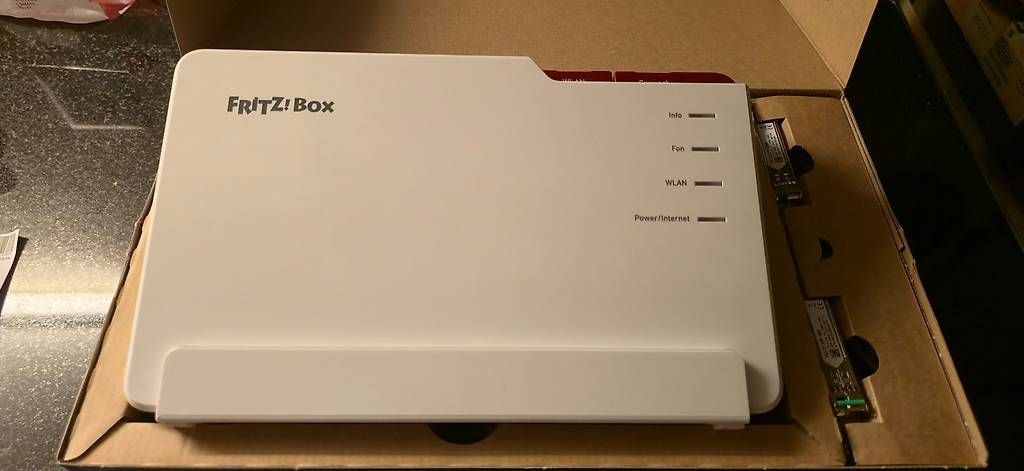 Fritz Modems & Routeurs: FRITZ!Box 5690 Pro – D'occasion à Ibach par sager.tobias 1