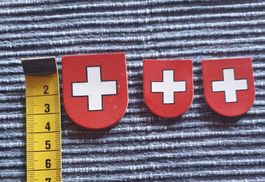 3 Schweizer Wappen, rot mit weissem Kreuz