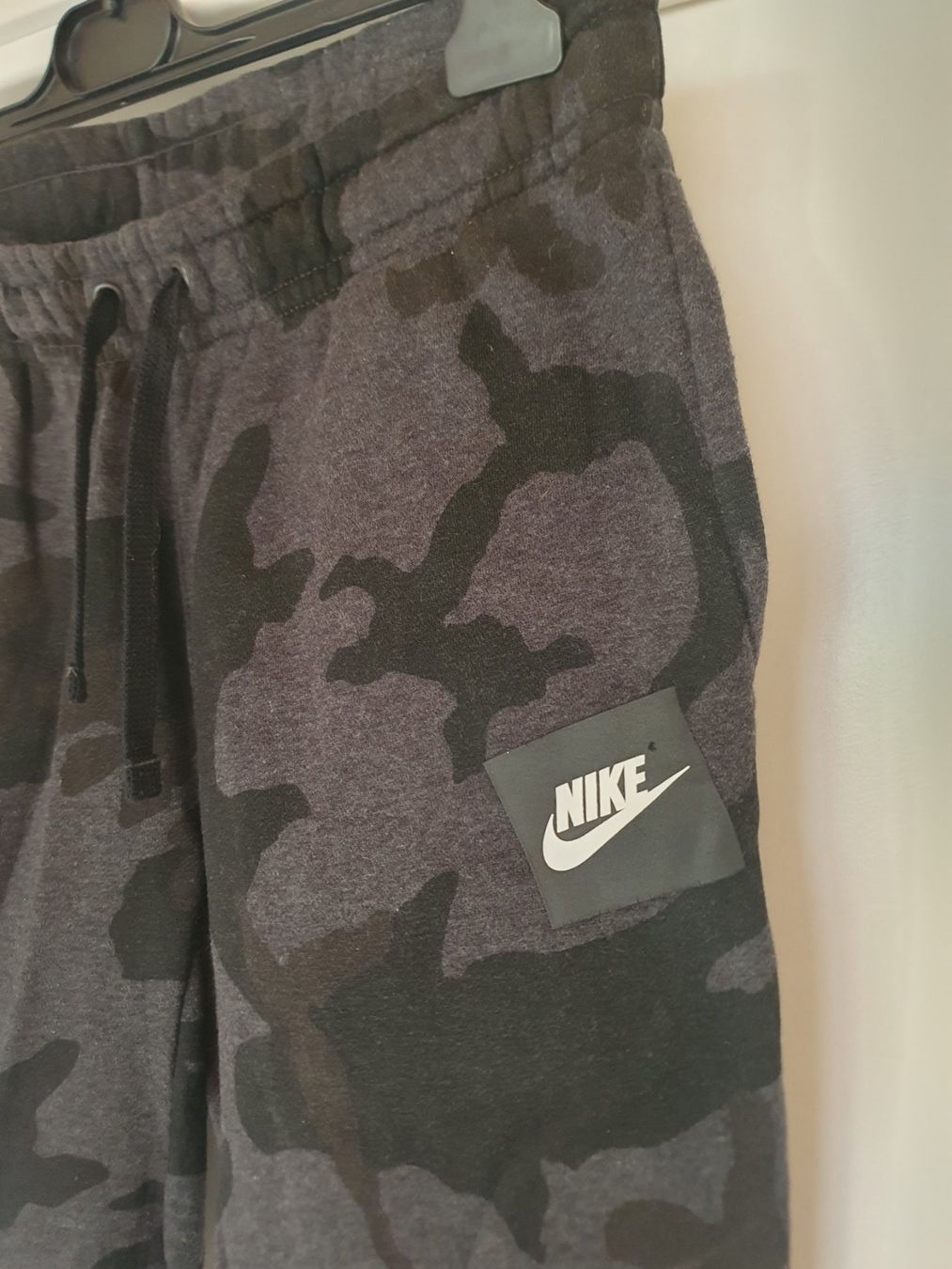 Nike Pantaloni: Pantalon/training/survêtement Nike® – Usato da Monthey venduto da gae_22w9 1