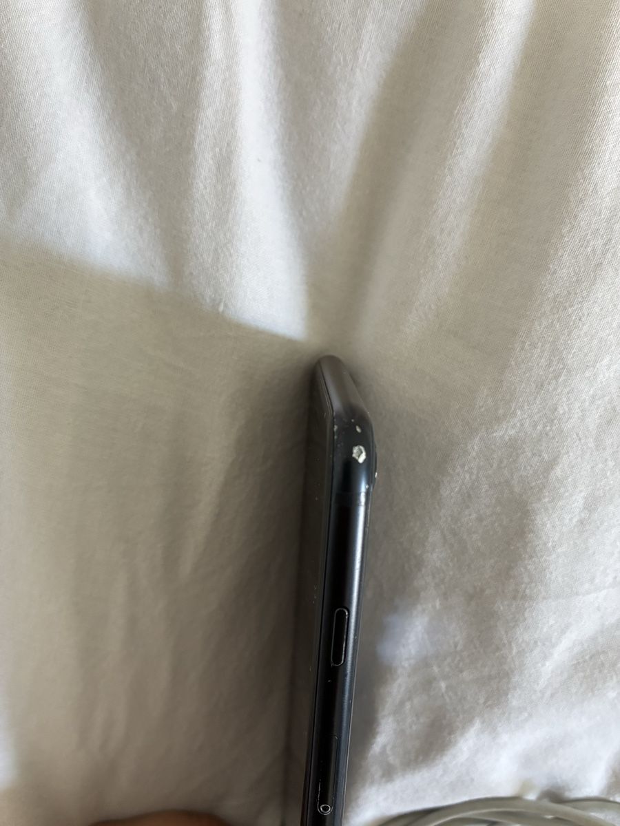 Apple Portables: Iphone SE (2022) 3. Generation – D'occasion à Langnau.i.E par Josefien01 2