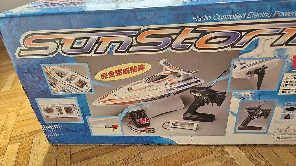 Kosmos Giocattoli: Sunstorm 600 Kyosho Modellboot – Nuovo (secondo la descrizione) da Rothenburg venduto da Besi_3