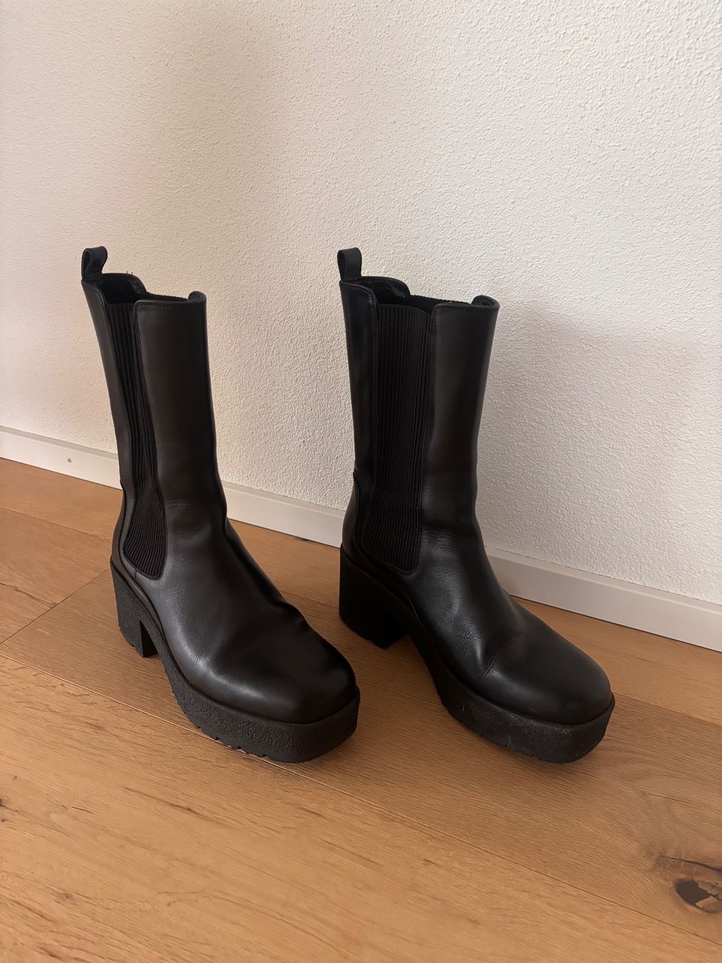Max Mara Damenschuhe: NEU Max Mara Leder-Stiefeletten – Neu (gemäss Beschreibung) aus Winznau von Lauralavera1 1