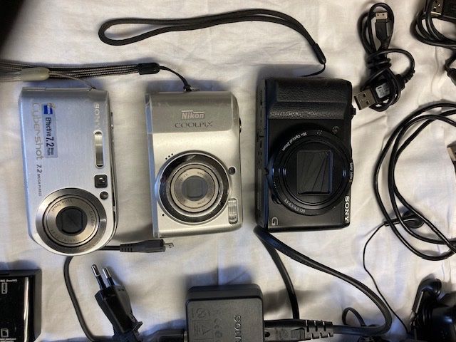 Fotocamera: Sony Digitalkamera -Set – Usato da Wängi venduto da Carlson1222 1