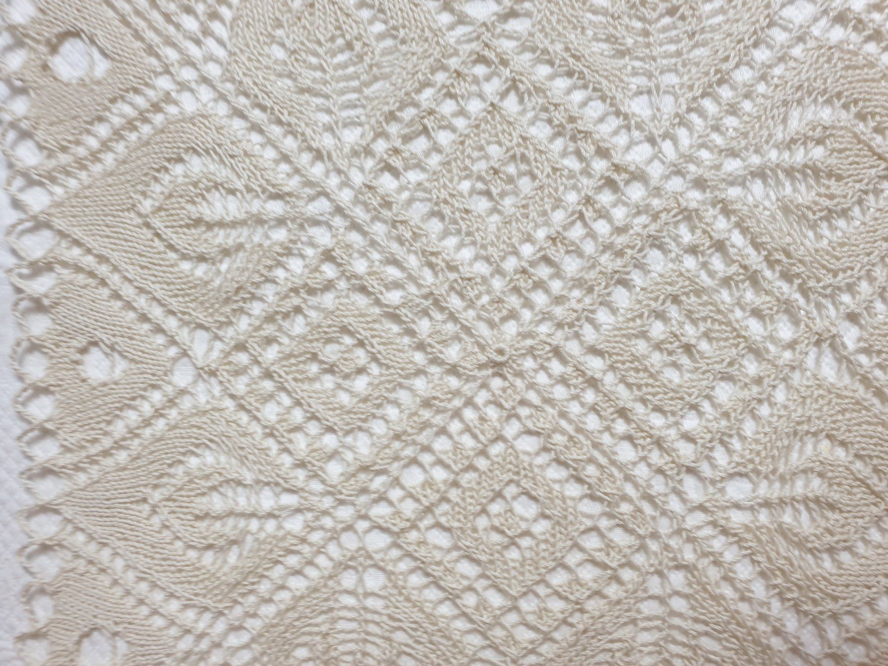 Tessuti: Spitzendeckchen gestrickt Deckeli 28 x 28 cm Hellbeige – Nuovo (secondo la descrizione) da Gossau ZH venduto da LeoniesDeko 1