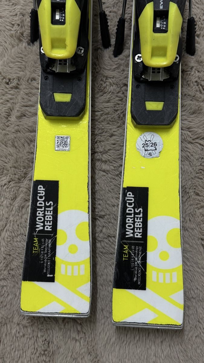 Head Skis: Head Worldcup Rebels Team Ski 132cm mit Bindung  – Gebraucht aus Dietlikon von Ajan.001 2