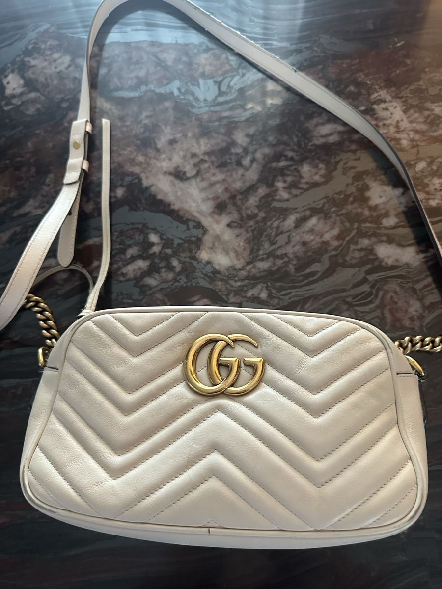 Gucci Borse da donna: Gucci Marmont Small Weiss – Usato da Emmenbrücke venduto da audi1998