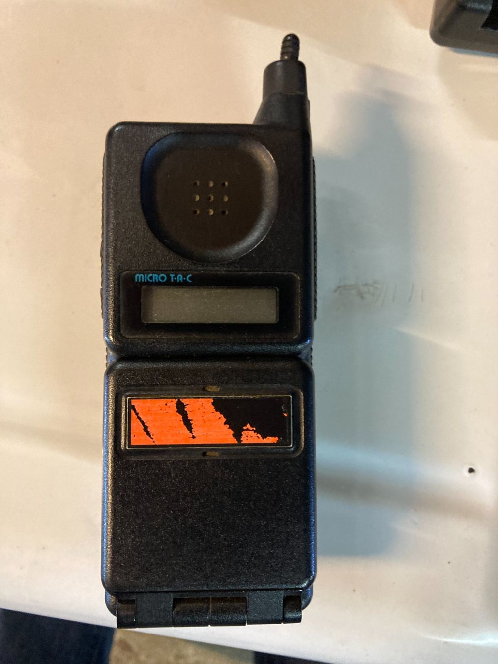 Motorola Telefoni cellulari / Smartphones: Altes MOTOROLA Natel, inkl. Ladegerät – Difettoso da Filzbach venduto da Sugi7