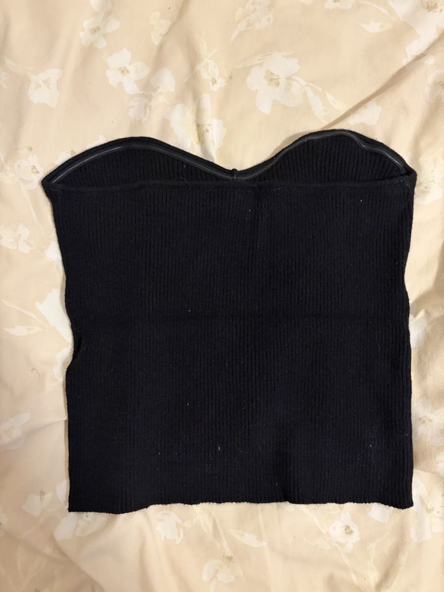 Tops: Noisy May strapless top  – D'occasion à Chambésy par tiffwears7 1