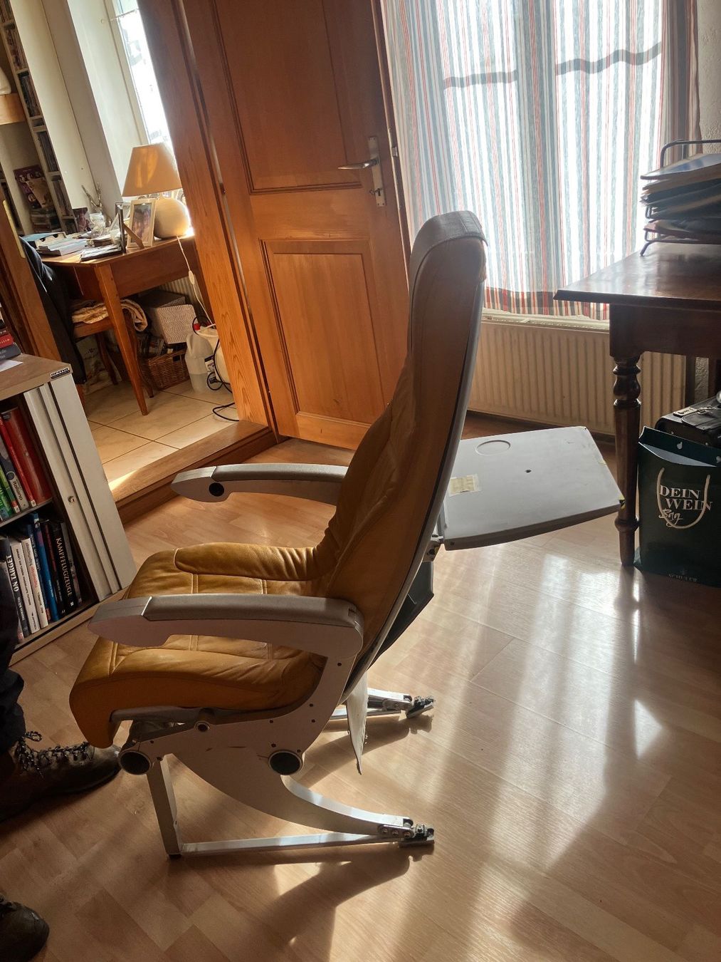 Chaises: Flugpassagier-Ledersitz – D'occasion à Biezwil par Feldlerche 1