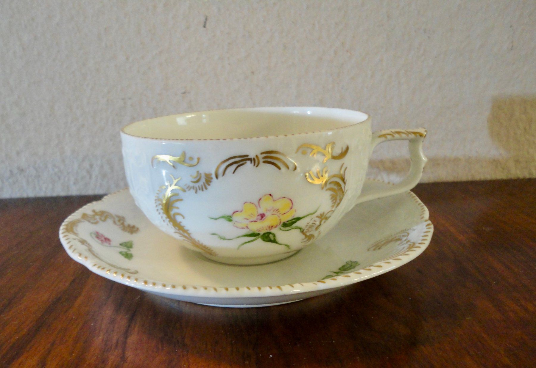 Rosenthal Set di piatti: Rosenthal Sanssouci mit Unterteller. – Usato da Wädenswil venduto da LIS11 1