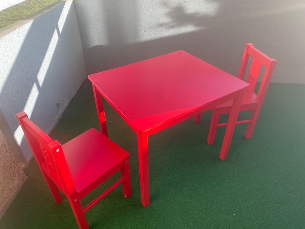 FALLER Tische Und Stühle Set Für Modelleisenbahn – 4 Tische & 24 Stühle, Rot, Epoche III
