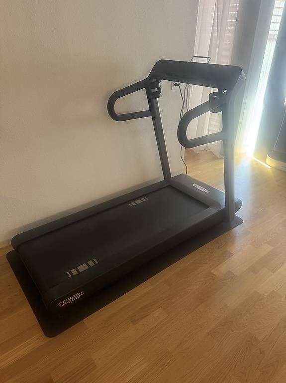 Technogym Hometrainer: Laufband – Usato da Reinach BL venduto da ant_2mfv