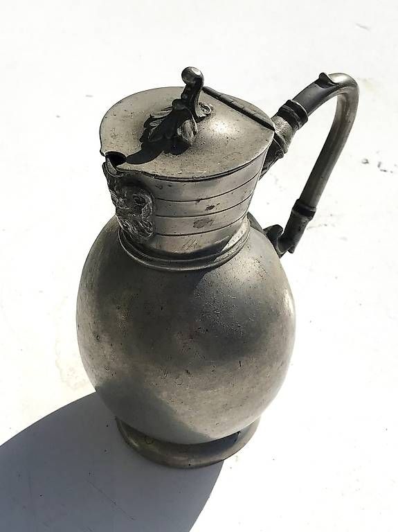 Caraffe: Ancienne channe anglaise en étain  – Usato da Estavayer-le-Lac venduto da mar_2s6b