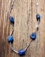 Halskette mit 5 Lapis-"Brocken"