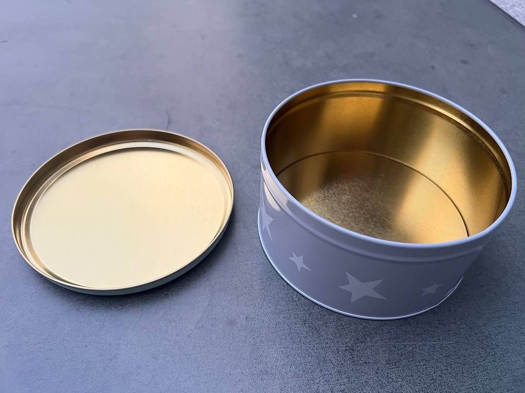 Tutte le decorazioni: Geschenkdose / Deko Dose mit Sternen (Metall) – Usato da Mels venduto da Ralf-dp8t 2