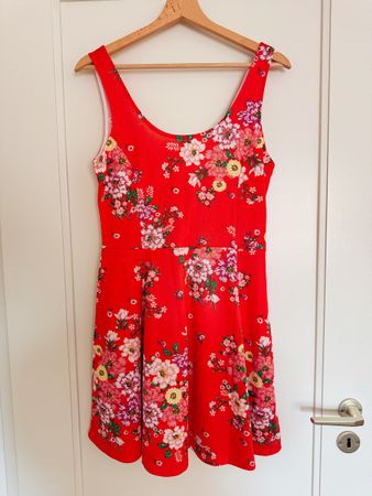 H&M Sommerkleid mit Blumenmuster | Grösse 42, rot, neu