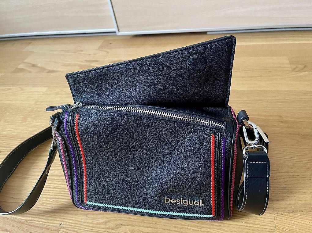 Desigual Borse da donna: Sac Desigual neuf – Nuovo (secondo la descrizione) da Martigny venduto da cristal25 2