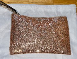 NEU GUESS Leder Pochette