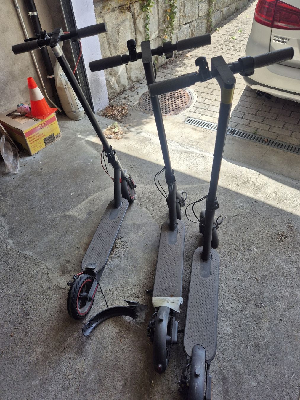 Scooters: 3 E-Trottinett – Defekt aus Rheineck von nivedia 2