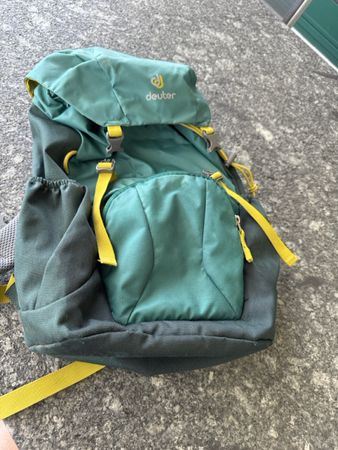 Deuter Wanderrucksack grün guter Zustand
