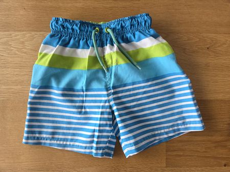 Badehose Gr.104, kurze Hose, gestreift, Sommer
