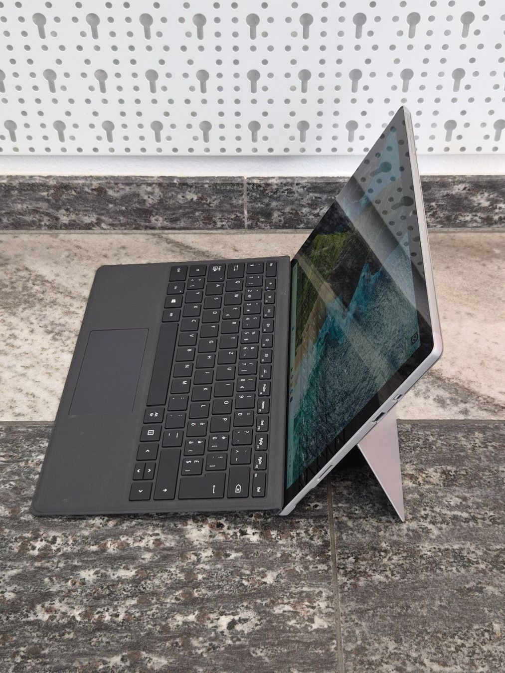 Microsoft Notebook: Surface Pro 6 | i5, 8GB, 256GB – Usato da Zürich venduto da Miscellaneous_ 2