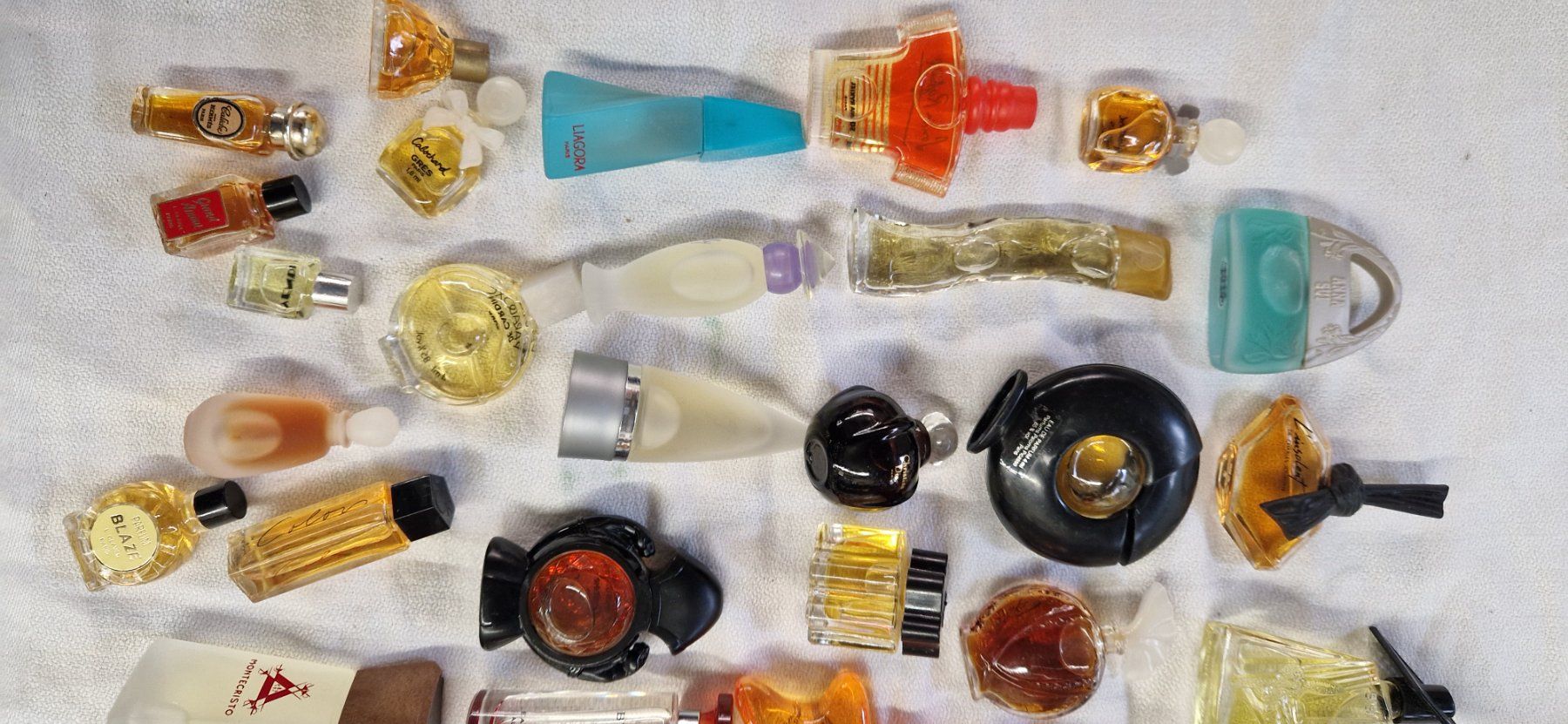 Profumi & Eau de Toilette: MINIATÜR PARFÜM – Usato da Bilten venduto da Mic2022 1