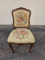 Antiker Stuhl mit Blumenmuster, Holz geschnitzt, Top!
