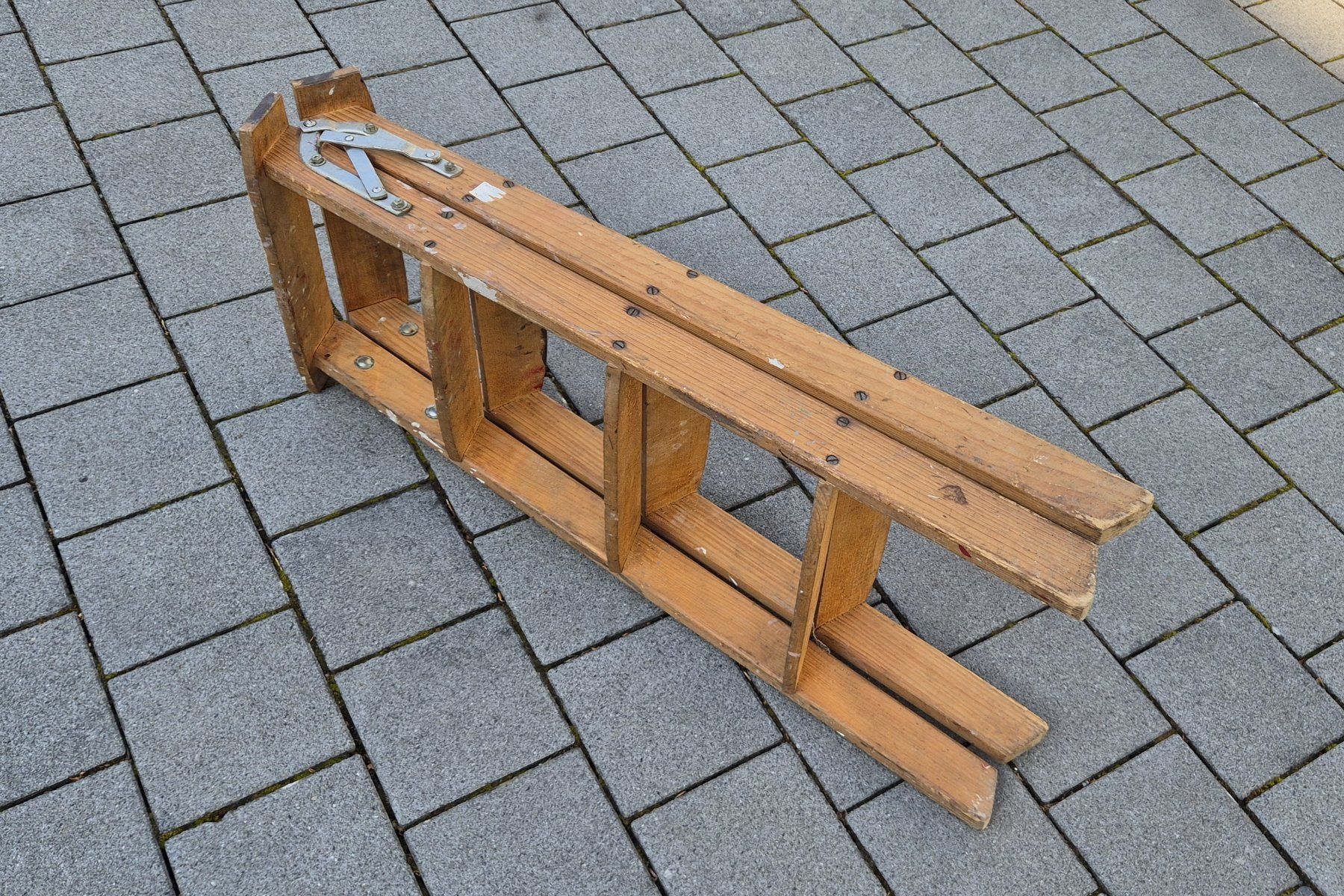 Scale: Bock-Leiter 4-Tritt (Holz) – Usato da Zürich venduto da brinkosos 5