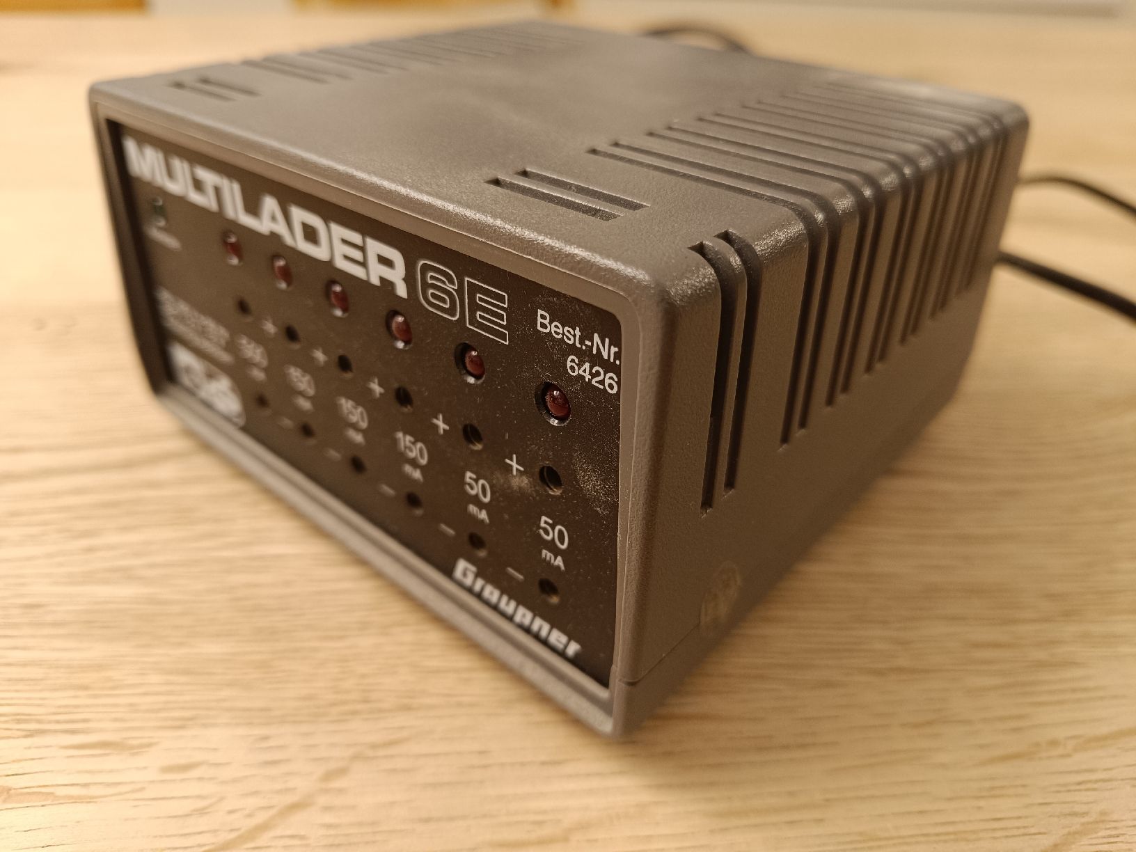 Graupner Akkus, Ladegeräte & Netzgeräte: Graupner Multilader 6E Ladegerät 6-fach 12V – Gebraucht aus Urnäsch von h5T4 1