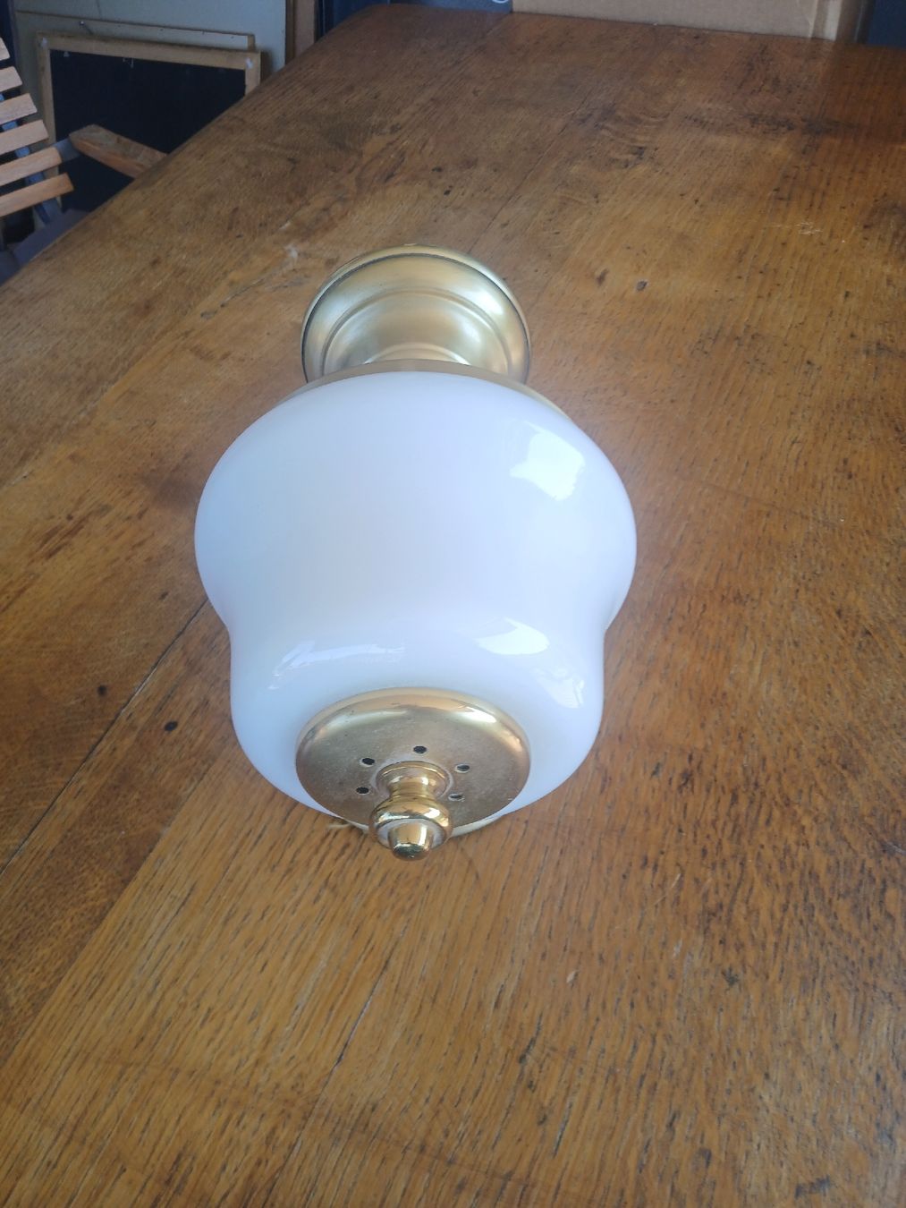 Lampade: Lampe Murale Vintage Dorée & Blanc Opaline – Usato da Corcelles-Payerne venduto da evalyne 2