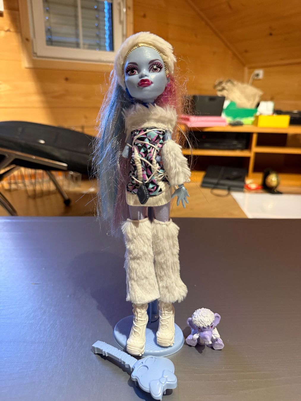Bambole: Monster High Abbey Bominable Basic G1 – Usato da Fribourg venduto da leaahrm