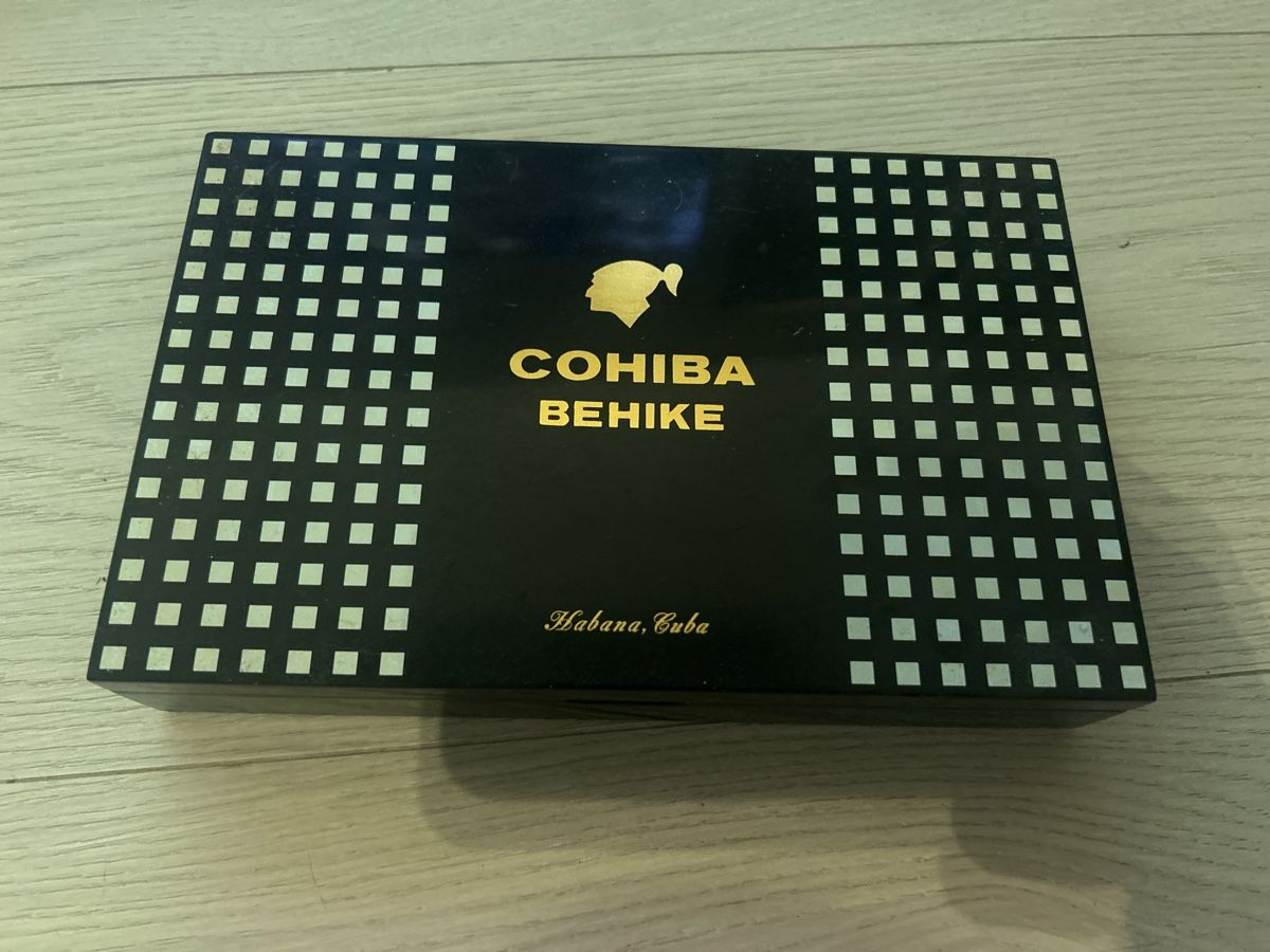 Cohiba Humidor per sigari: Zigarrenbox Cohiba Behike 52 – Usato da Geroldswil venduto da Gfacchinetti