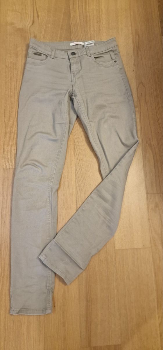 Pantalons: Pantalon beige – D'occasion à Morges par pau_5pdz 2