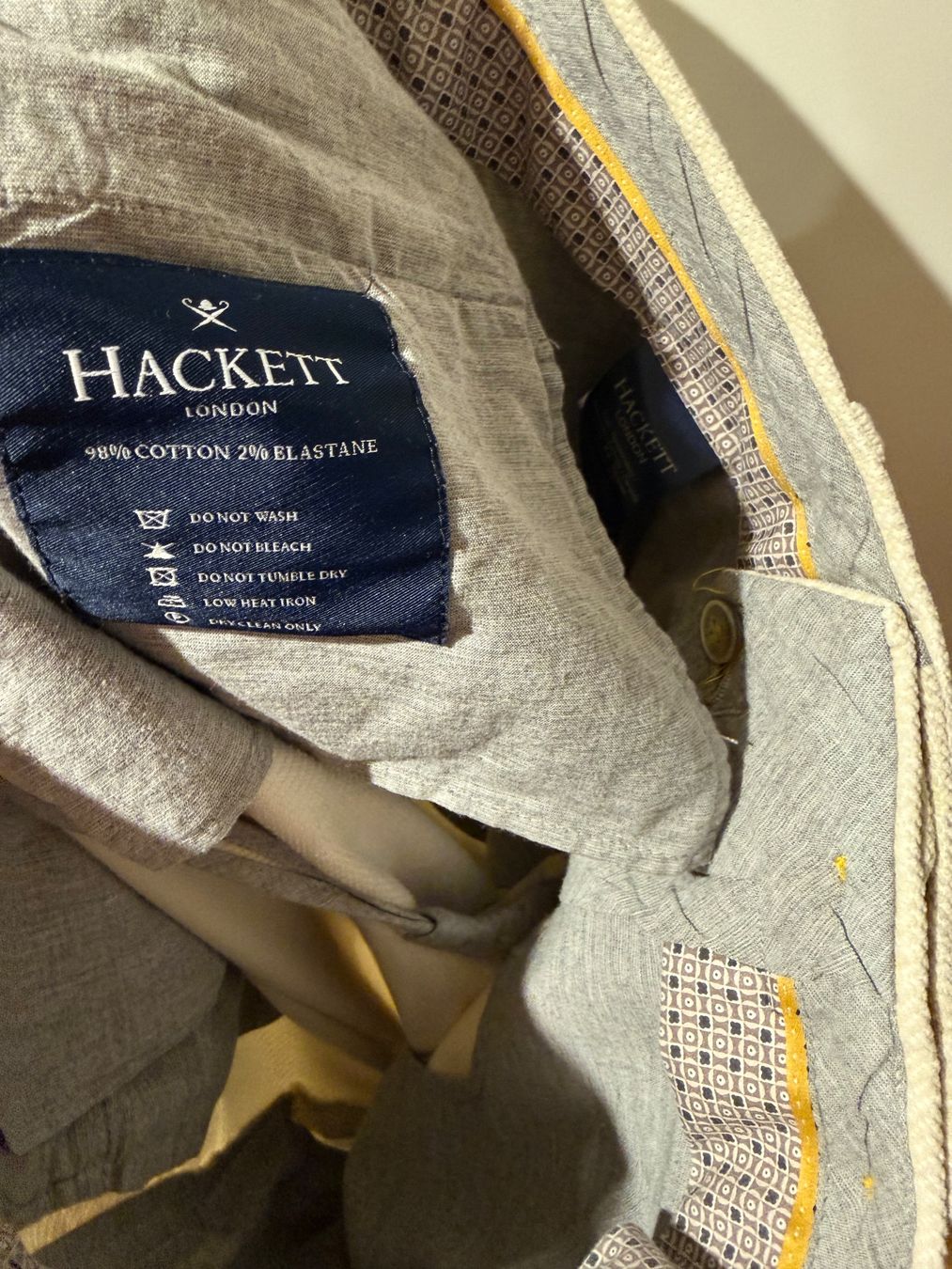 Hackett Pantaloni: Hackett London Cordhose Creme Gr. 31 – Usato da Wabern venduto da fengshui63 2