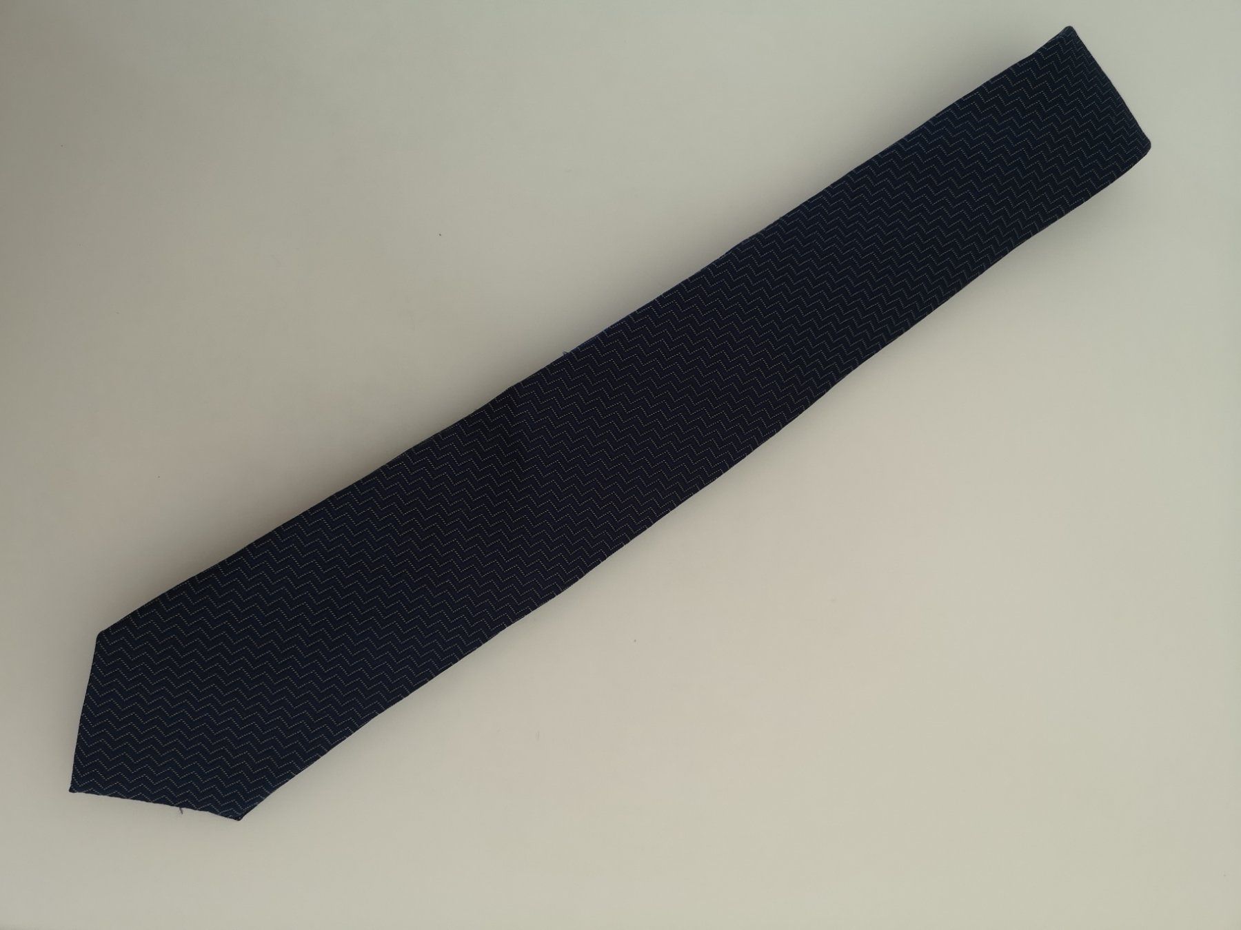 Cravatte: Krawatte Seide Blau Silk Tie Blue – Nuovo (secondo la descrizione) da Uster venduto da b4x_ric 4