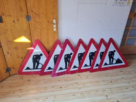 énorme lot de panneaux signalisation