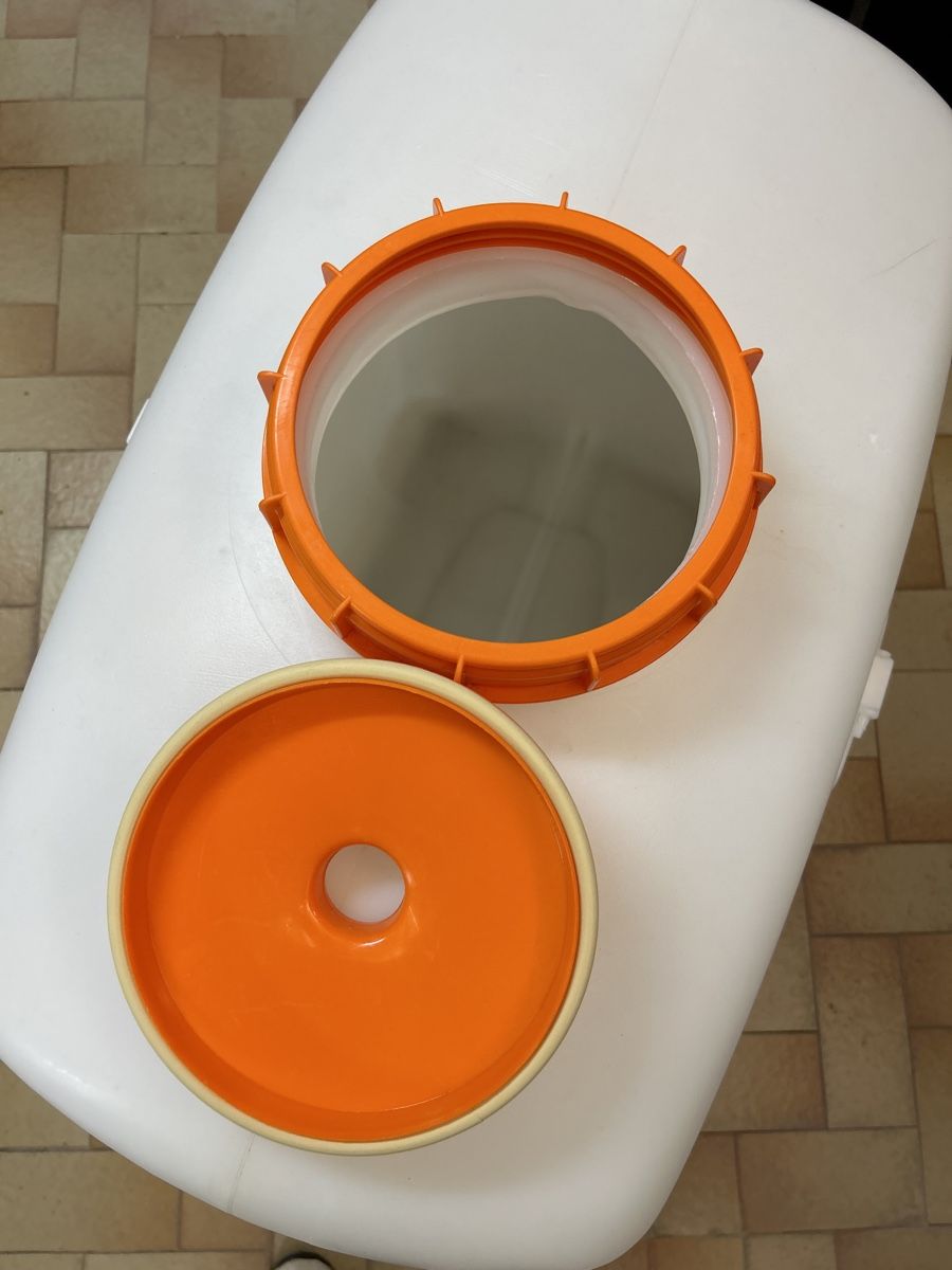 Speidel Accessori: Lot de deux cuves de fermentation SPEIDEL 200L – Usato da Muraz (Collombey) venduto da aymeric_sarrasin 1