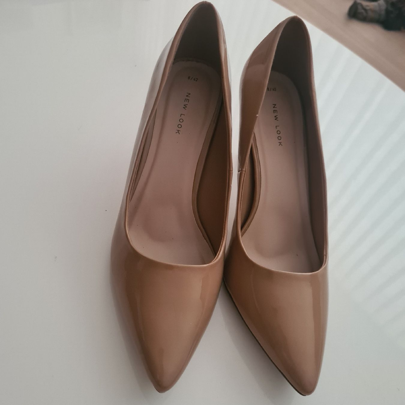 Scarpe da donna: Absatzschuh  Hellbraun Lack Gr 8 (42) – Usato da Steinen venduto da turbogeiss99 2