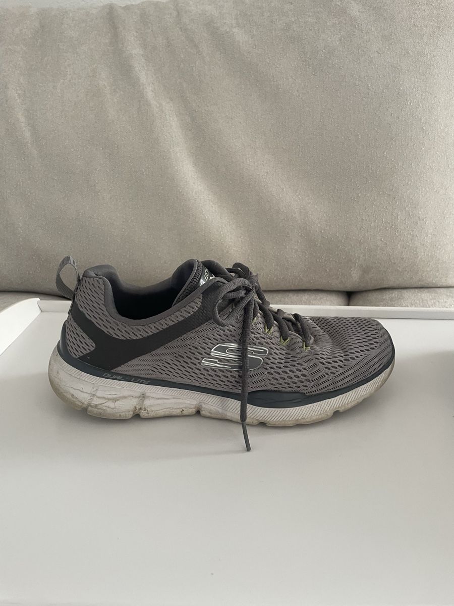 Skechers Herrenschuhe: Baskets Sketchers – Gebraucht aus Corgémont von Leane.Z