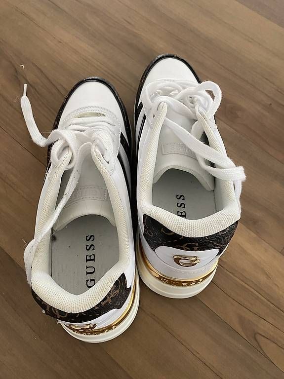 Scarpe da donna: Sneaker Guess neu, Gr 40 – Nuovo e nell'imballaggio originale da Bachs venduto da diesunddas13 1