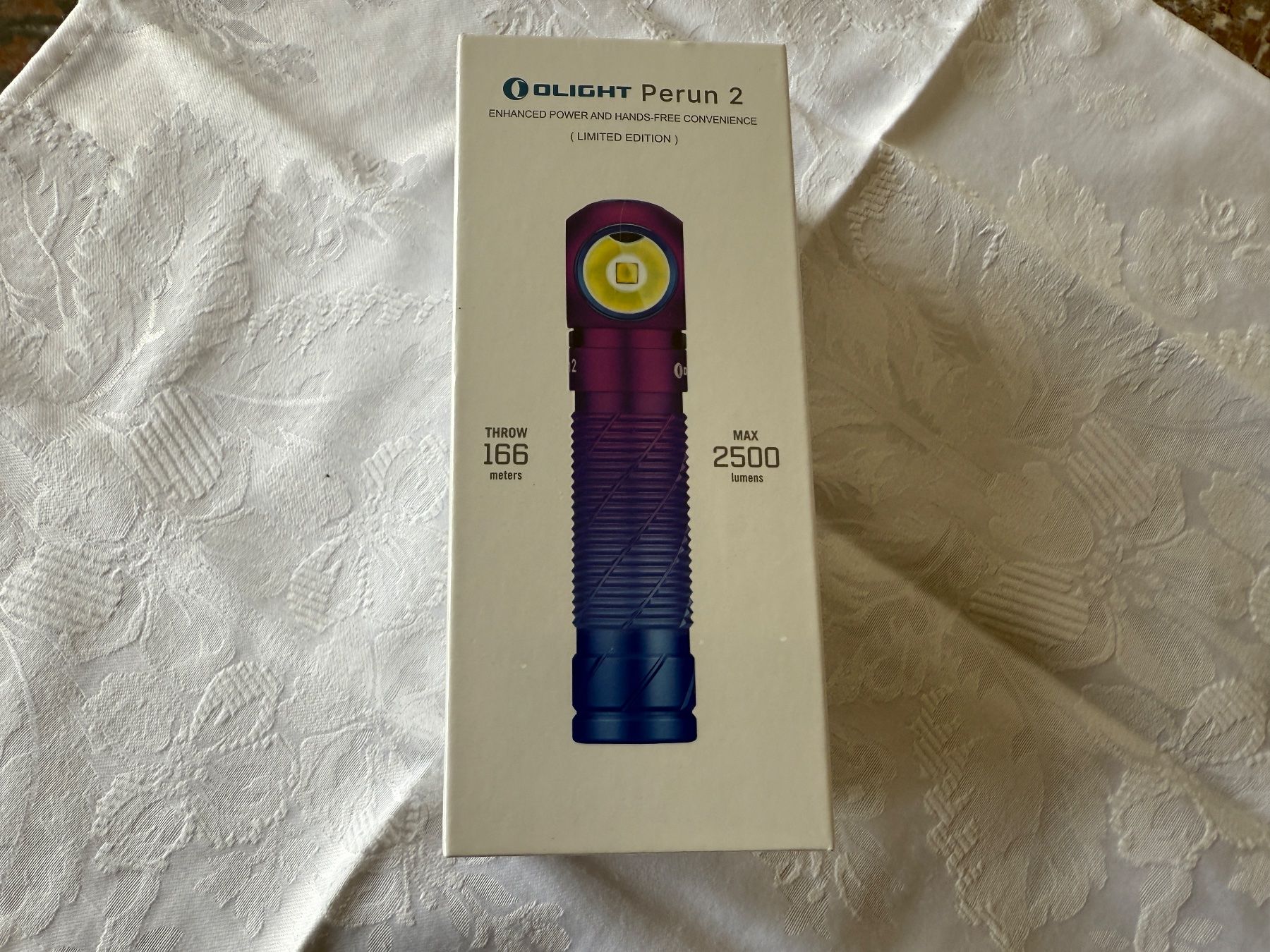 Olight Lampade: OLIGHT Perun 2. HANDS-FREE CONVENIENCE Limited edition – Nuovo e nell'imballaggio originale da Worblaufen venduto da Sissi10