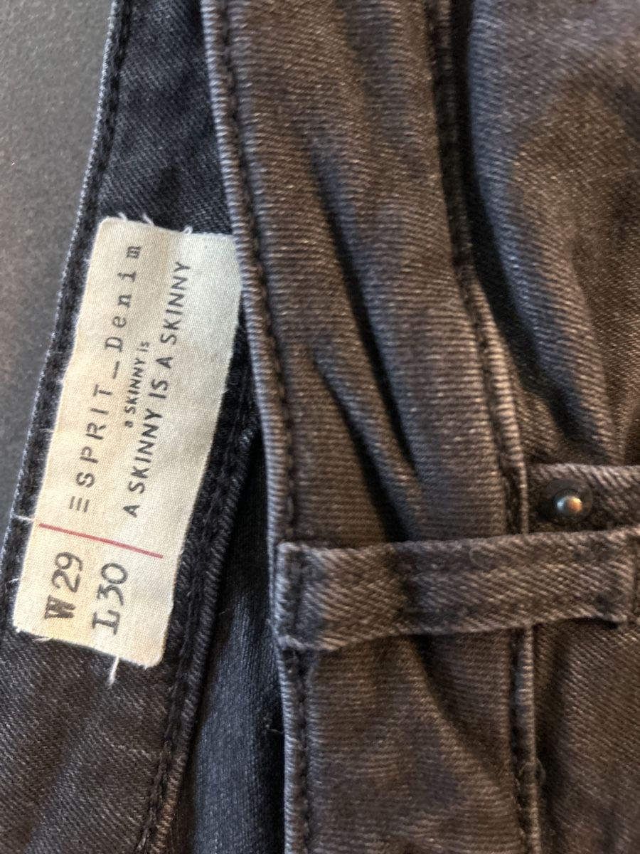 Jeans: Schwarze Jeans Esprit – Usato da Wichtrach venduto da henzmann1 3