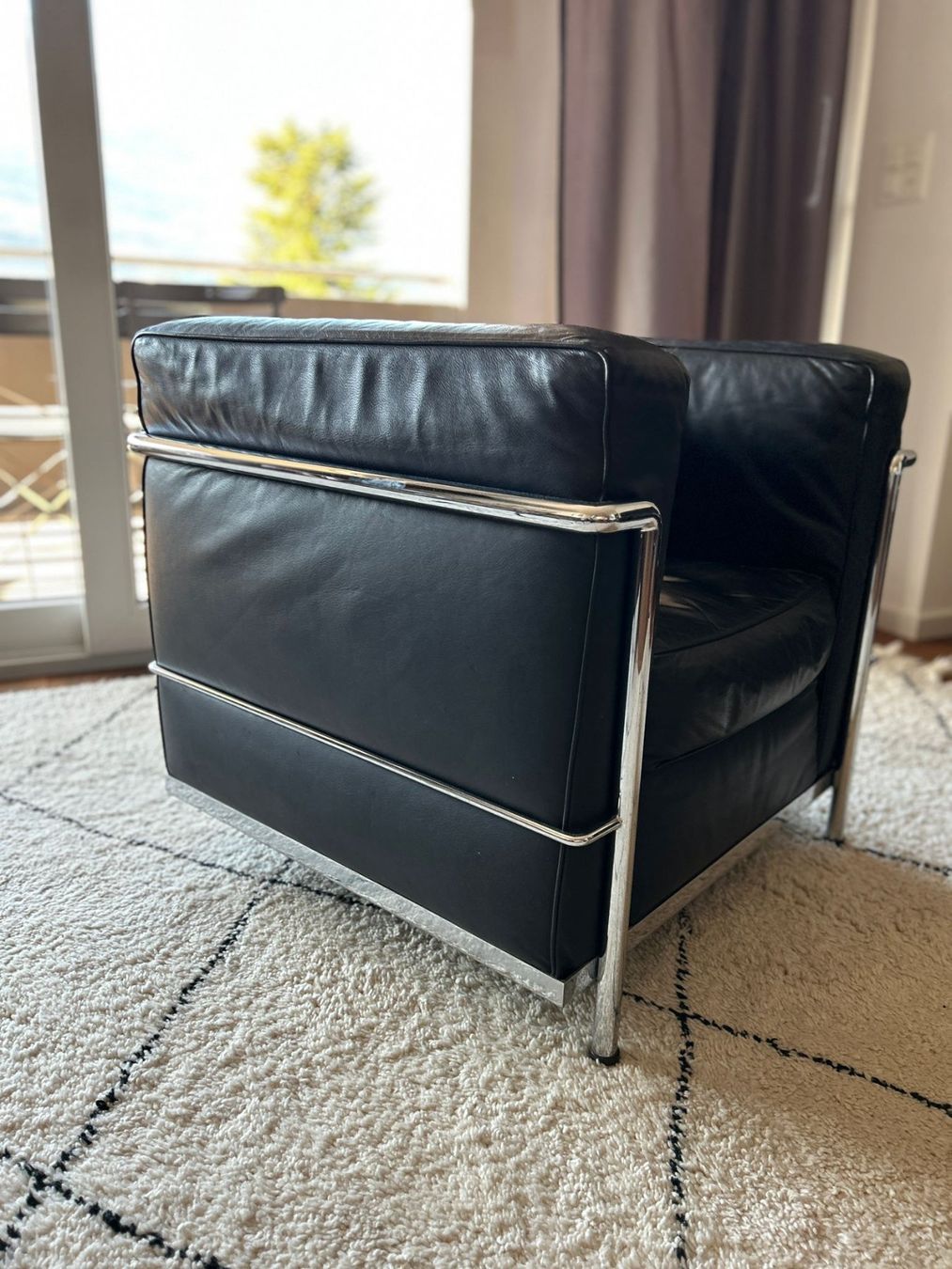 Cassina Poltrone: Fauteuil LC2 Le Corbusier – Usato da Turin venduto da Hivemaniac 2