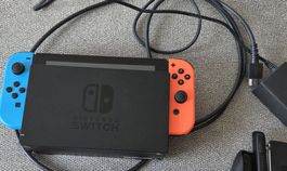 Nintendo Switch Konsole mit Zubehör wie neu!
