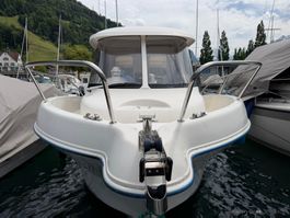 Motorboot Quicksilver 580 Pilothouse Honda 80 PS / Trailer
