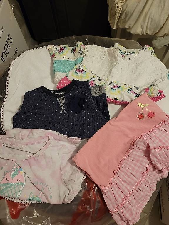 Lotti & Set di vestiti: Kleiderpaket Gr. 86/92, über 70 Teile  – Usato da Fällanden venduto da vickita1 4
