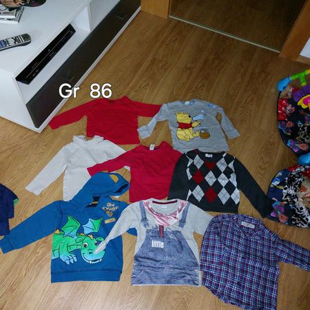 Kleiderpaket Jungen Grösse 86 