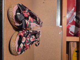 Espadrilles à fleurs, taille 38