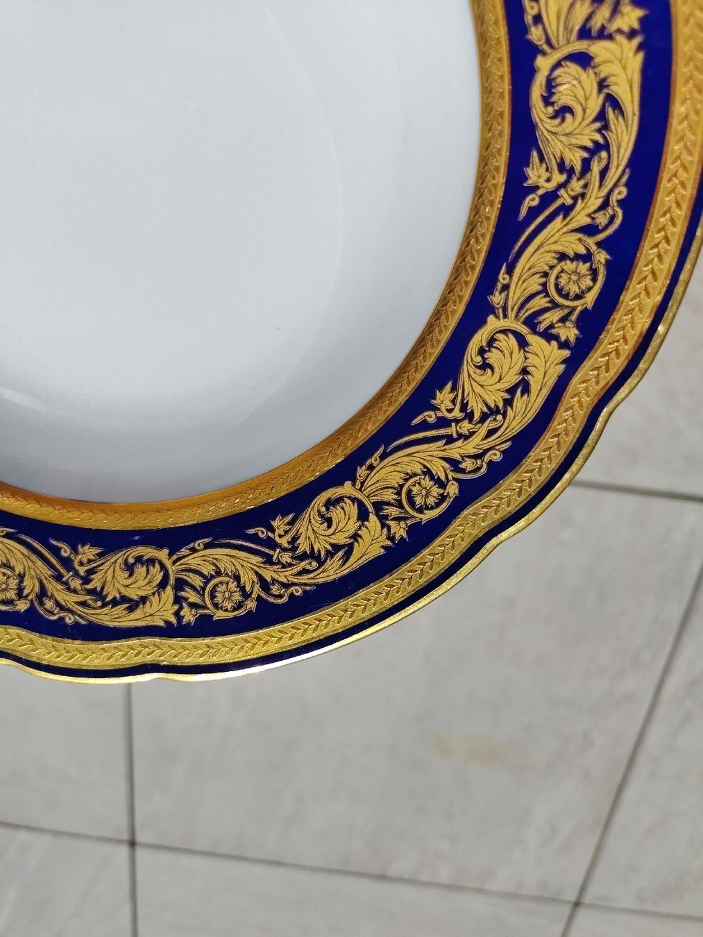 Bernardaud Piatti: Assiette Bernardaud Limoges "Vendôme" dorée – Usato da Le Locle venduto da Oldthingslover 8